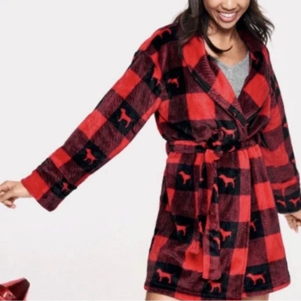 PINK by Victoria’s Secret Robe